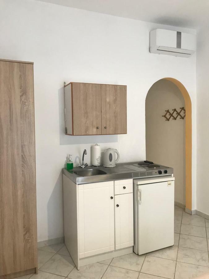 Floros Apartments Agios Stefanos Avliotes  Exterior photo